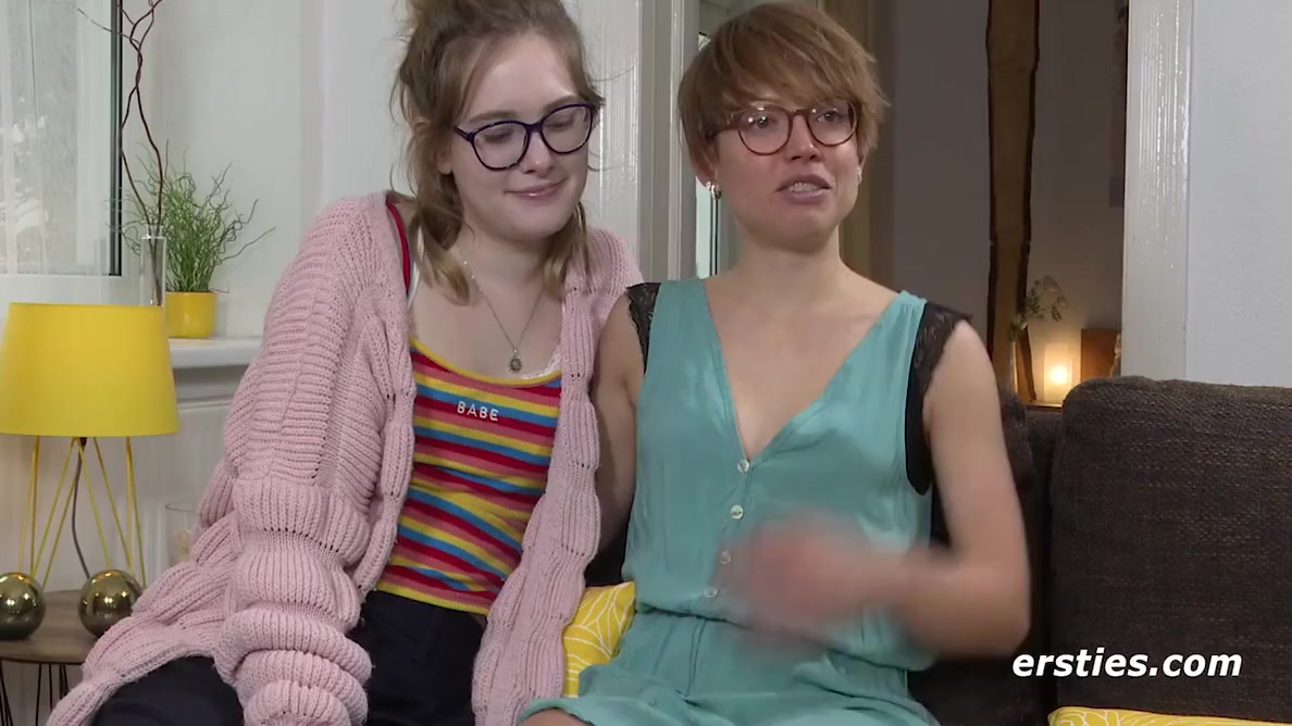 Lesbian Fingering - Mit Nahe Und Zusammenspiel Zum Orgasmus