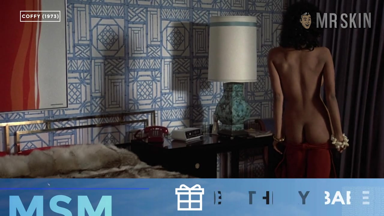 Marisa Tomei's High-Def Tomei-toes, Pam Grier's 71st Birthday, and More - Mr.Skin