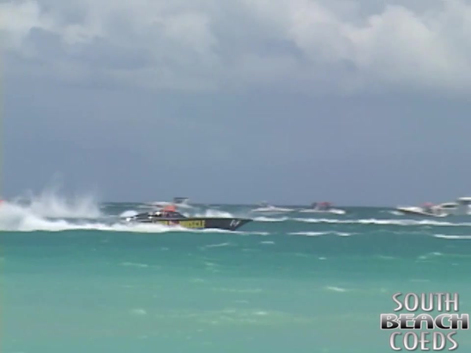 Video on and Around Southbeach - SouthBeachCoeds