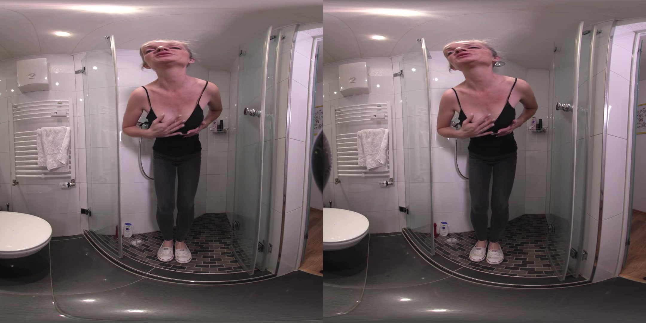 The Shower - Sabdeluxe - Vr Porn Video