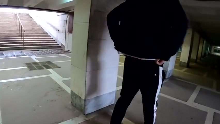 223 Guy Masturbates In The Underpass