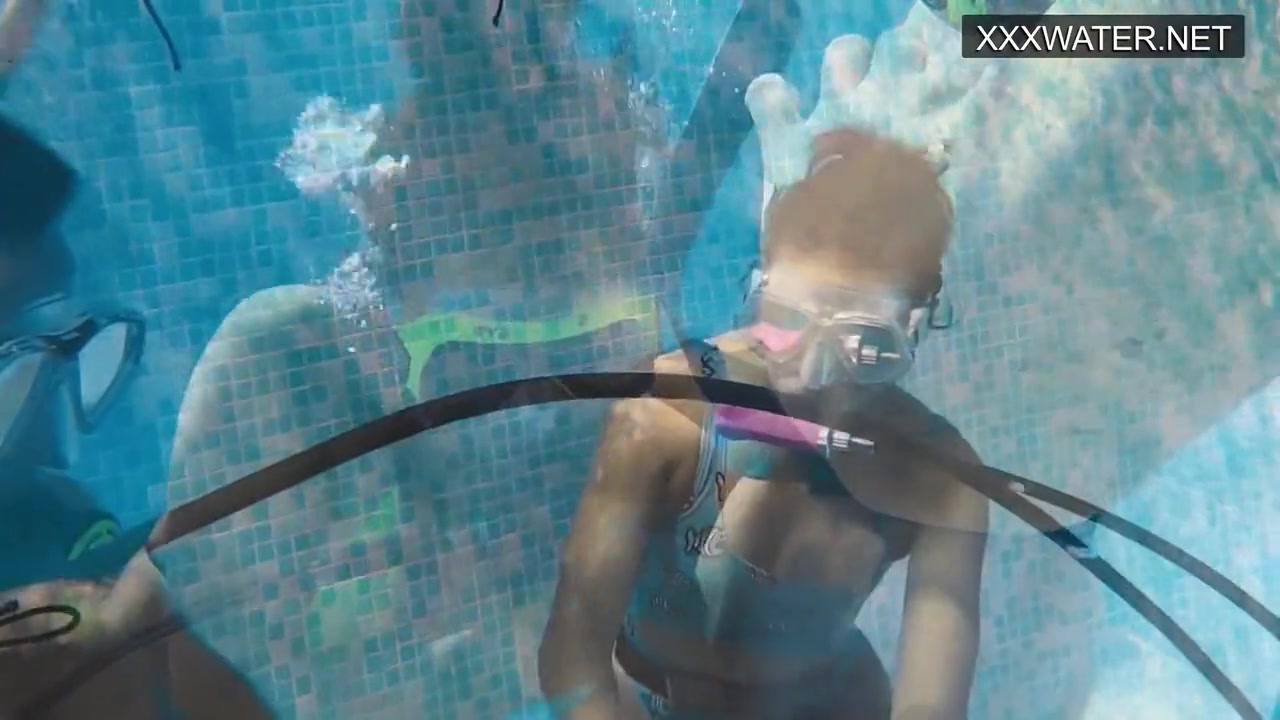 Polina Rucheyok Sucks And Fucks Underwater