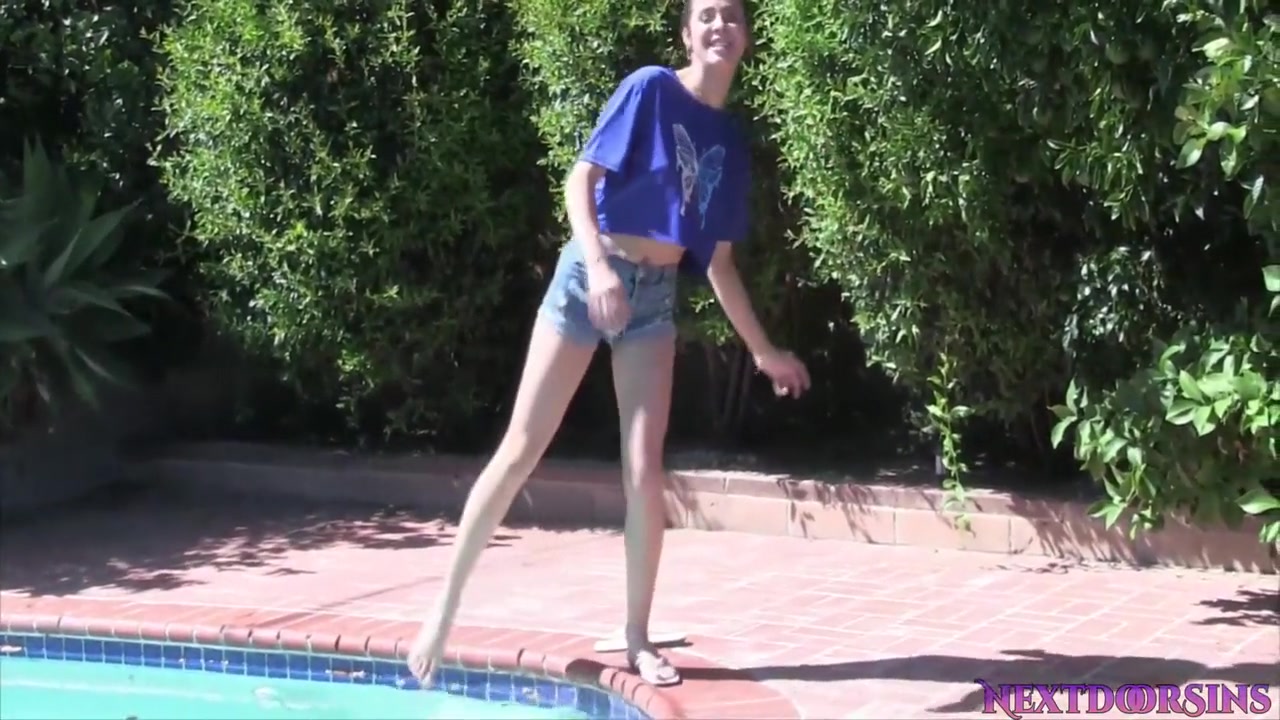 Skinny Dipping Family 5 Min