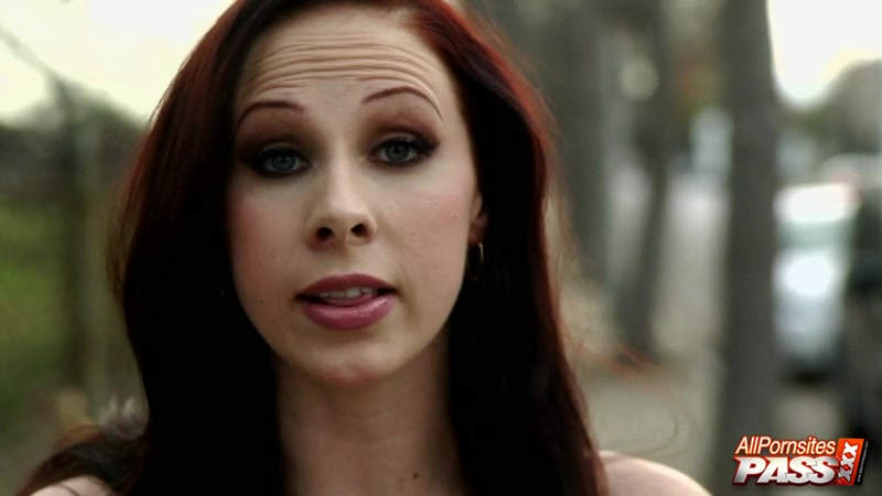 Gianna Michaels tit tease in 4k - SexMoviesNetwork