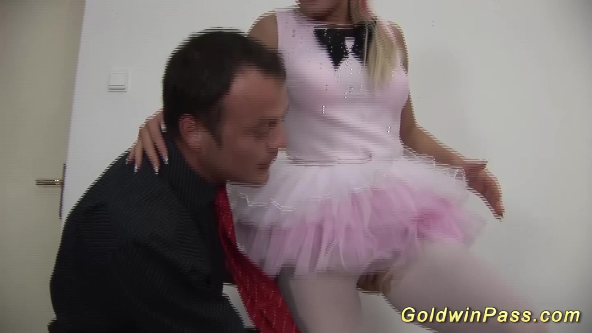 ballerina gets deep anal fisted