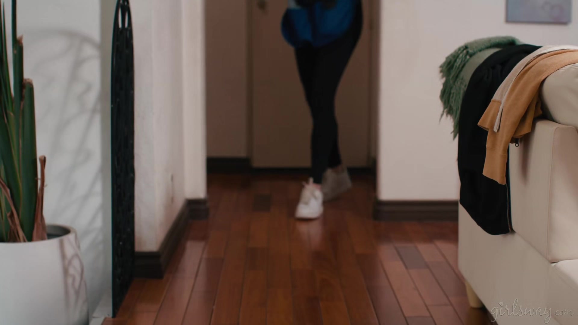Cleaner Catches A Glimpse
