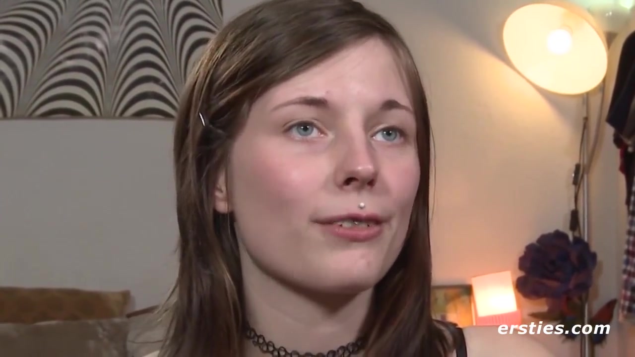 Die Sube Sam Liebt Es, Mit Ihren Fingern Zu Mas