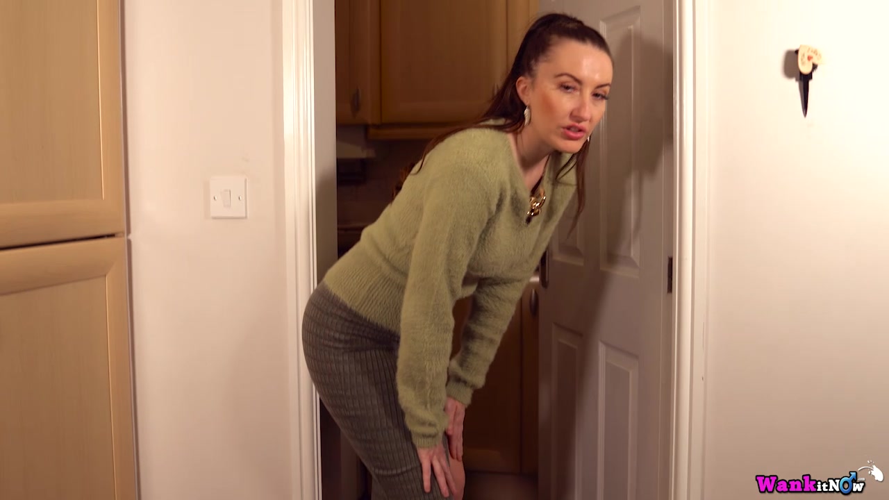 Sophia Smith - Can You Fix it? - Sexy Videos - WankitNow