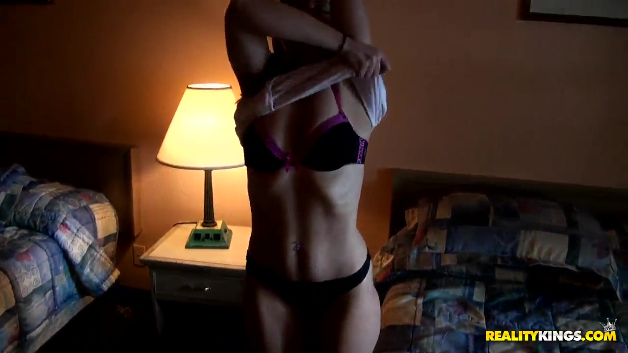 Bruno and Tia spend erotic night at the hotel