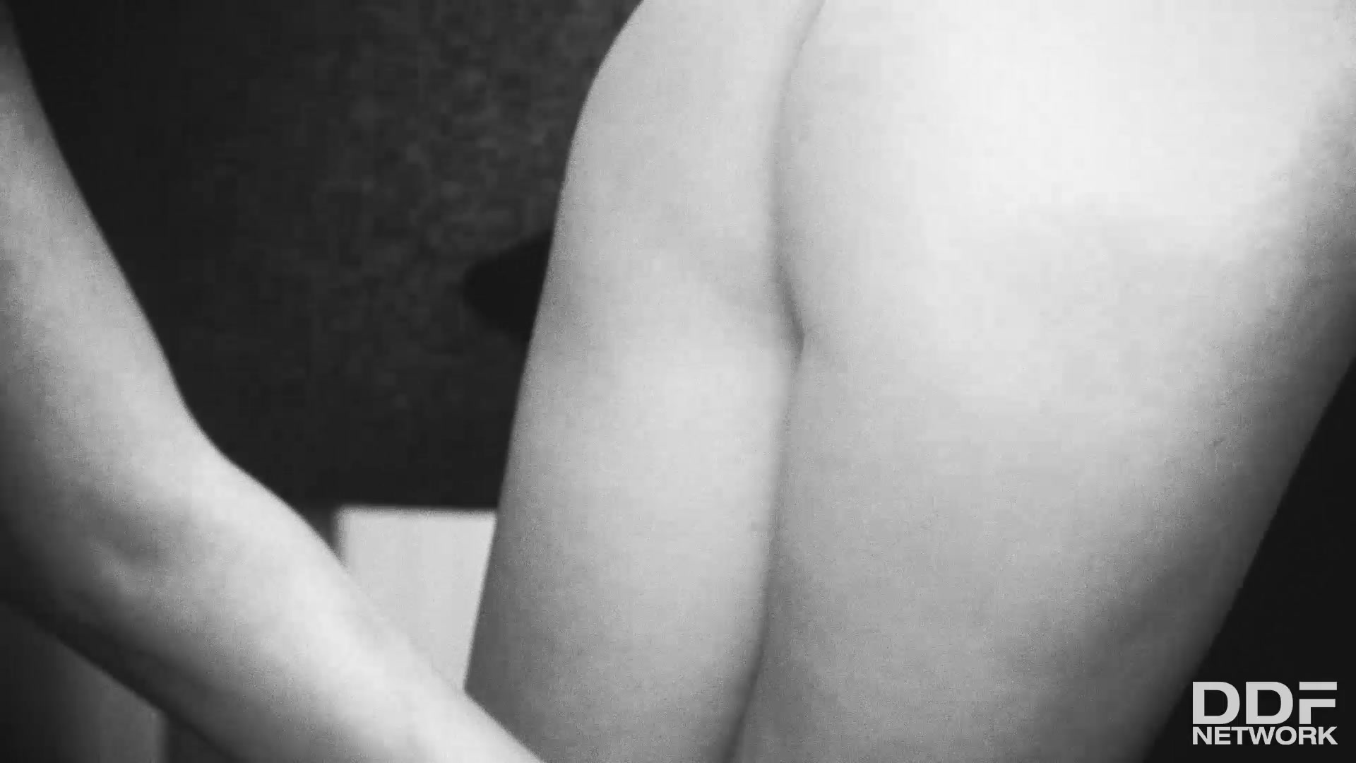 Pussy Play Pals: Lesbians Eat Each Other Out - PornWorld