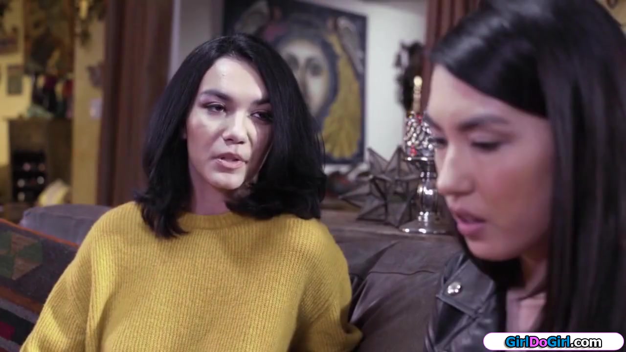 Brunette Licks Pussy And Is Rimmed By Sis Petite Asian
