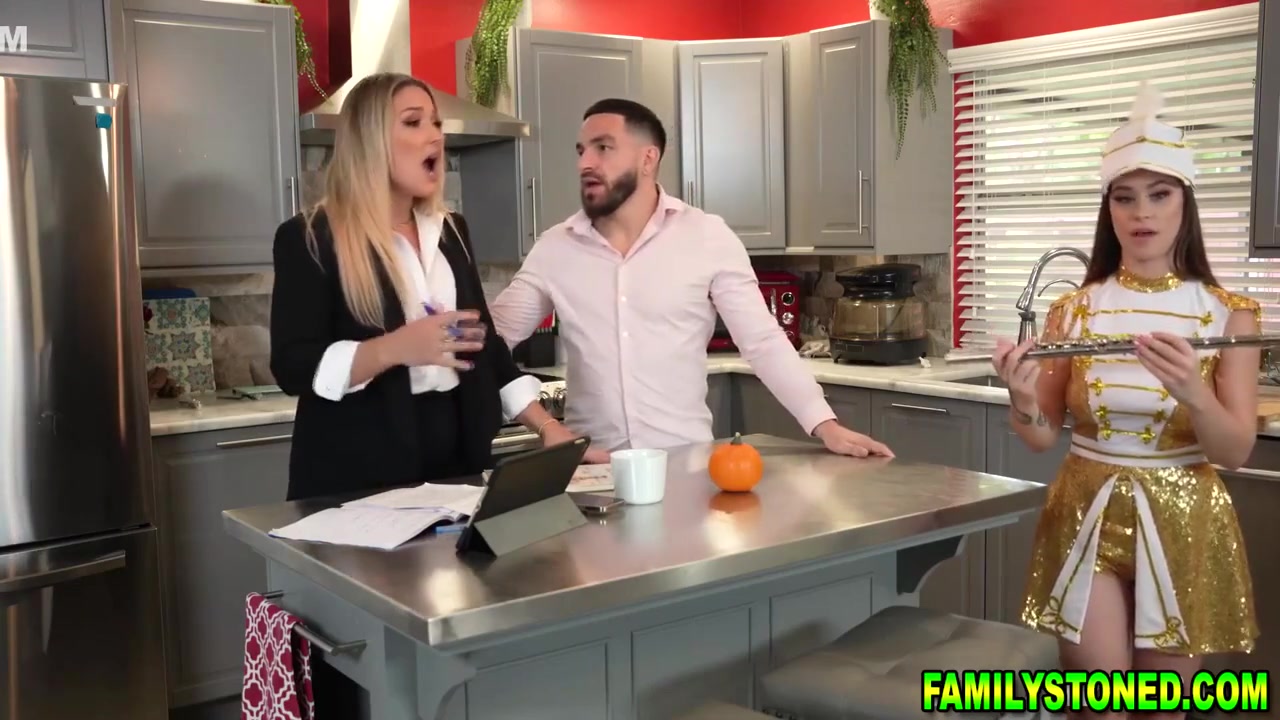 Stepdad Ends Up Fucking His Stepdaughter - Josie Tucker
