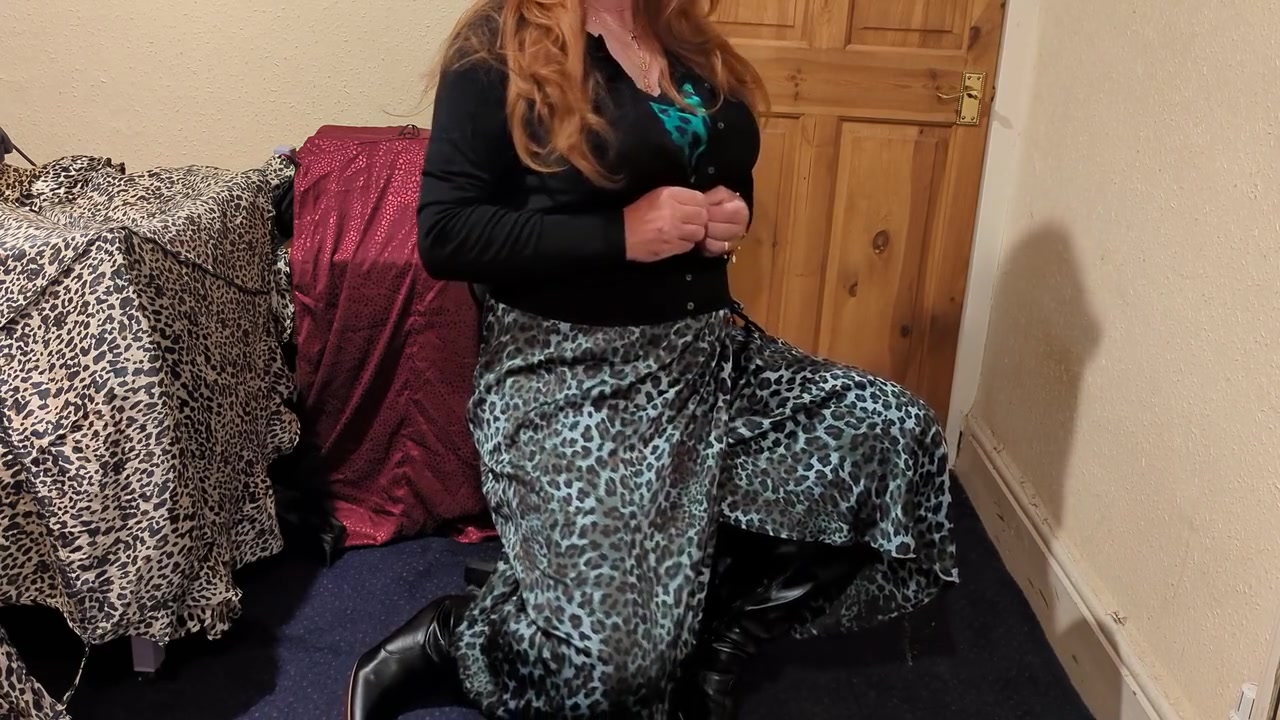 Sarah Shows What Satin Wrap Skirts Are Good For