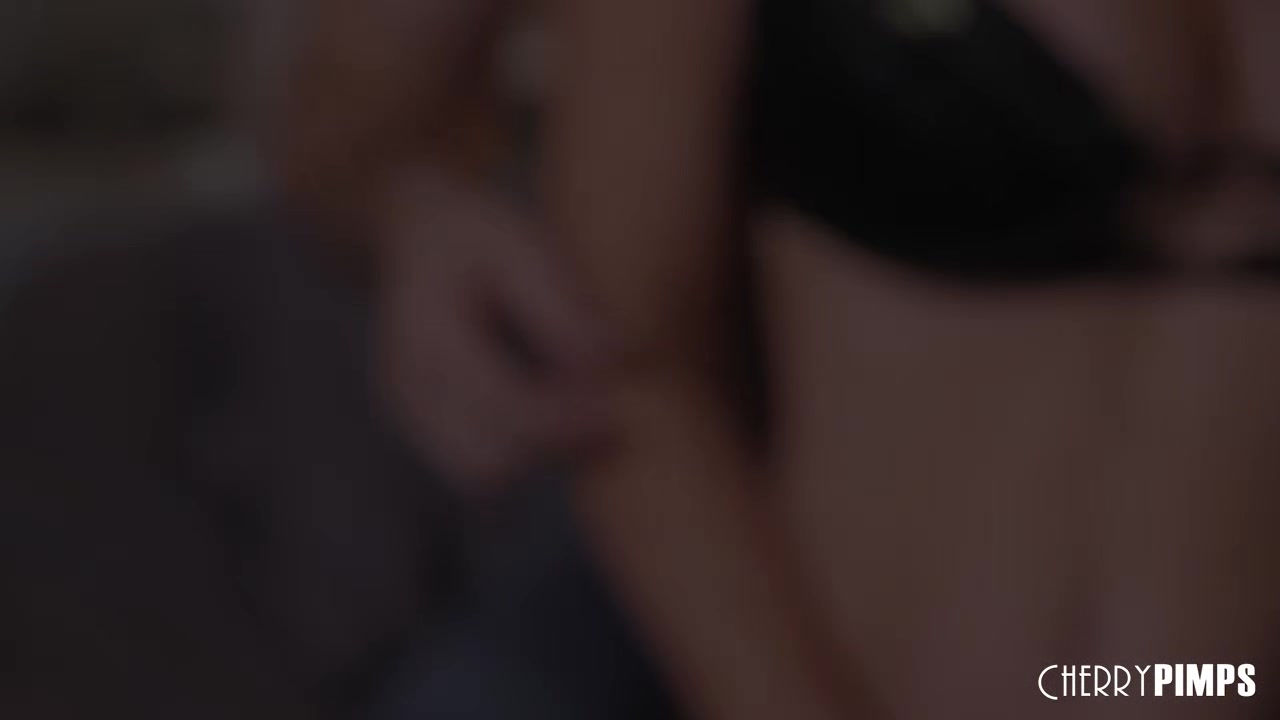 Big Tits Blonde MILF Gets Blindfolded Before A Pussy Licking And Hardcore Fucking