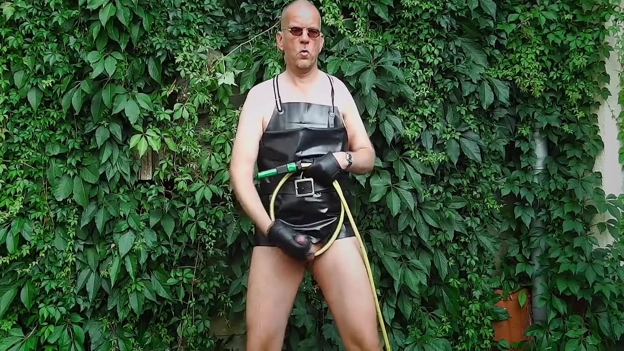 The Horny Rubber Gardener 26 (wet Play & Piss)