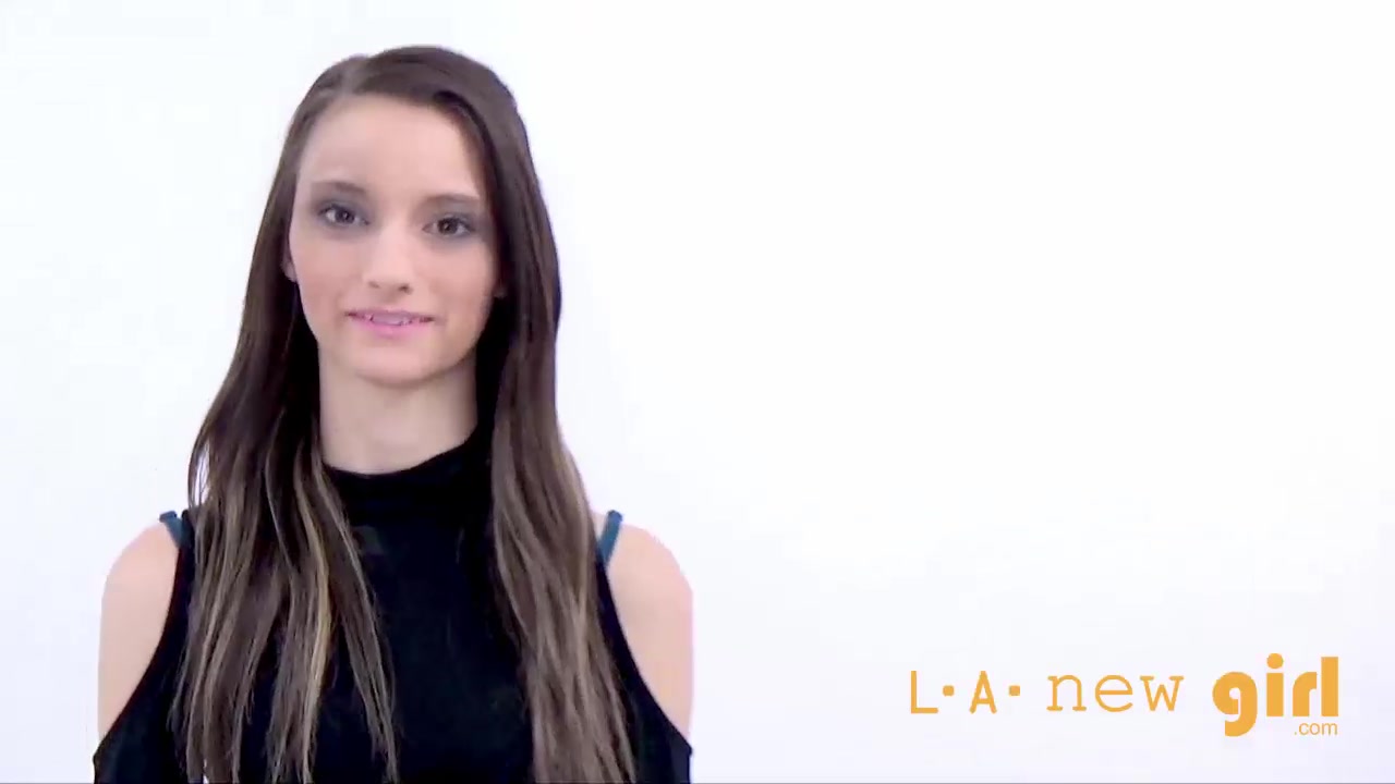 COWGIRL GIVES HANDJOB AT CASTING AUDITION