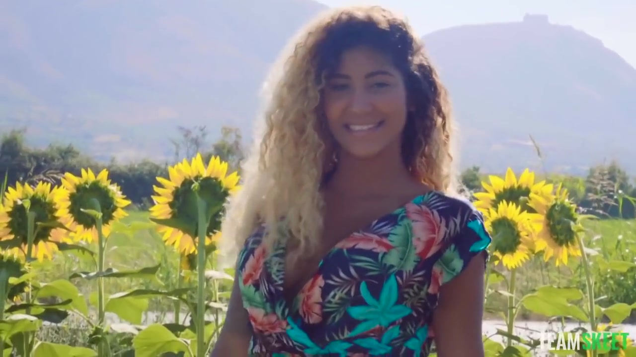 Venus Afrodita - Hot teen 18+ Ebony Takes Dick Too Easy