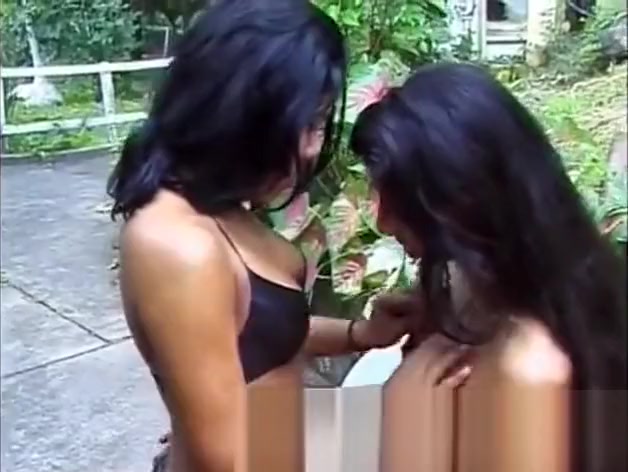 Tall tranny eats girls pussy outdoor
