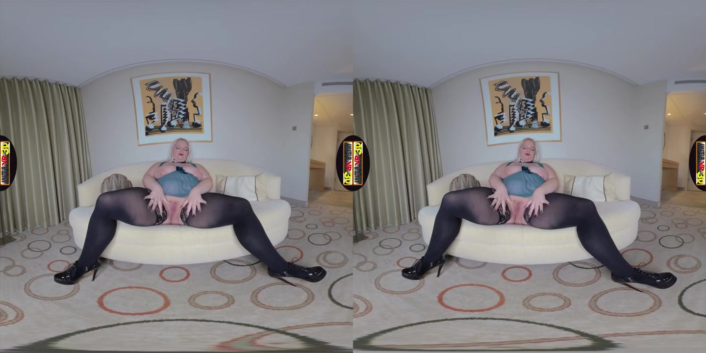 Lucy - Ass And Snatch In Full Action - AmateurVR3D