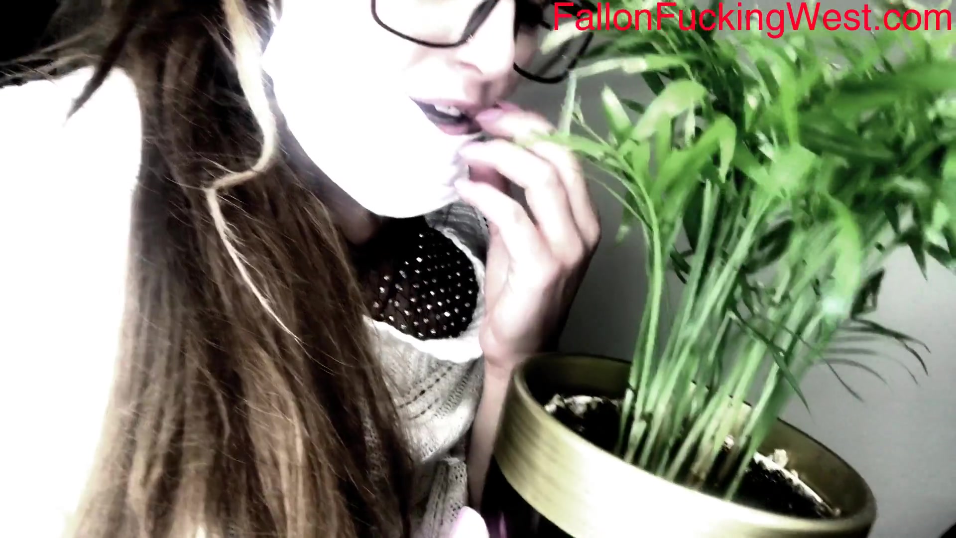 Scientist Slut Pleasured By Scotty - Sex Movies Featuring Fallonwest
