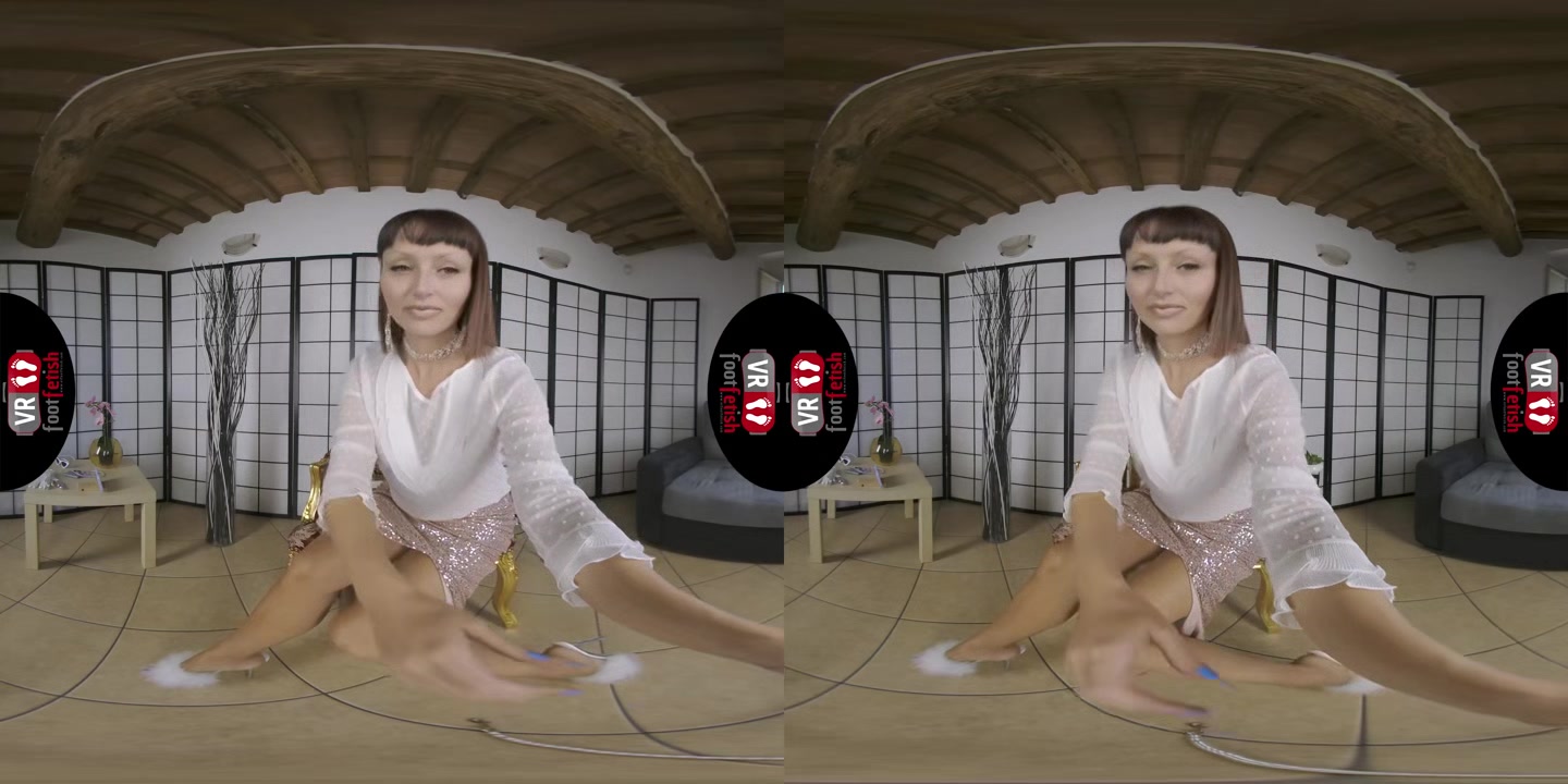 Elegant Dame Babyrose Shows You Her Hot Feet And Toes In Tight Pantyhose In VR - VRFootFetish