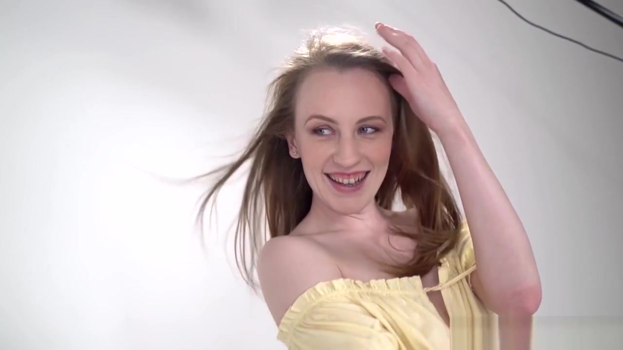 Natural redhead teen 18+ taught by old perv photographer
