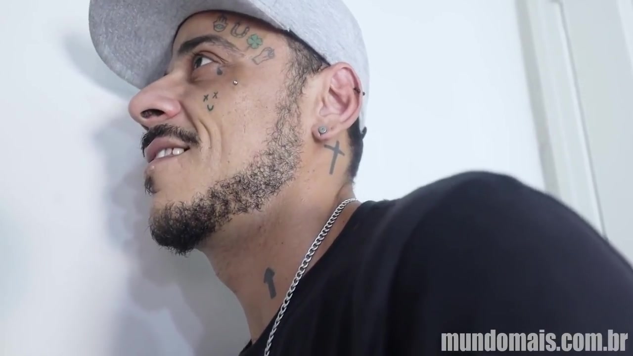 O Dono Da Pensao Tem Sonhos Eroticos Com Seus Inquilinos 5 Min