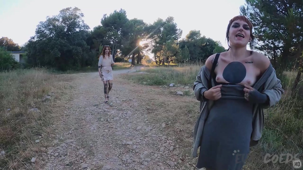 Hot Fashion Model Brille Masturbating In An Old Abandoned Fort While On Vacation