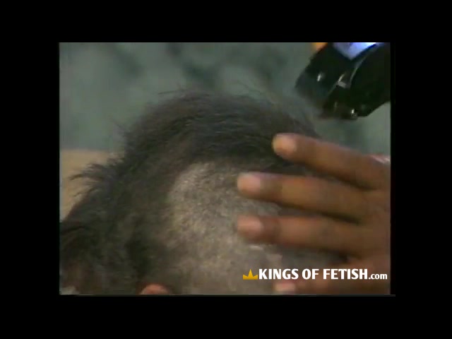 Huge Chick Gets Haircut During Blowjob