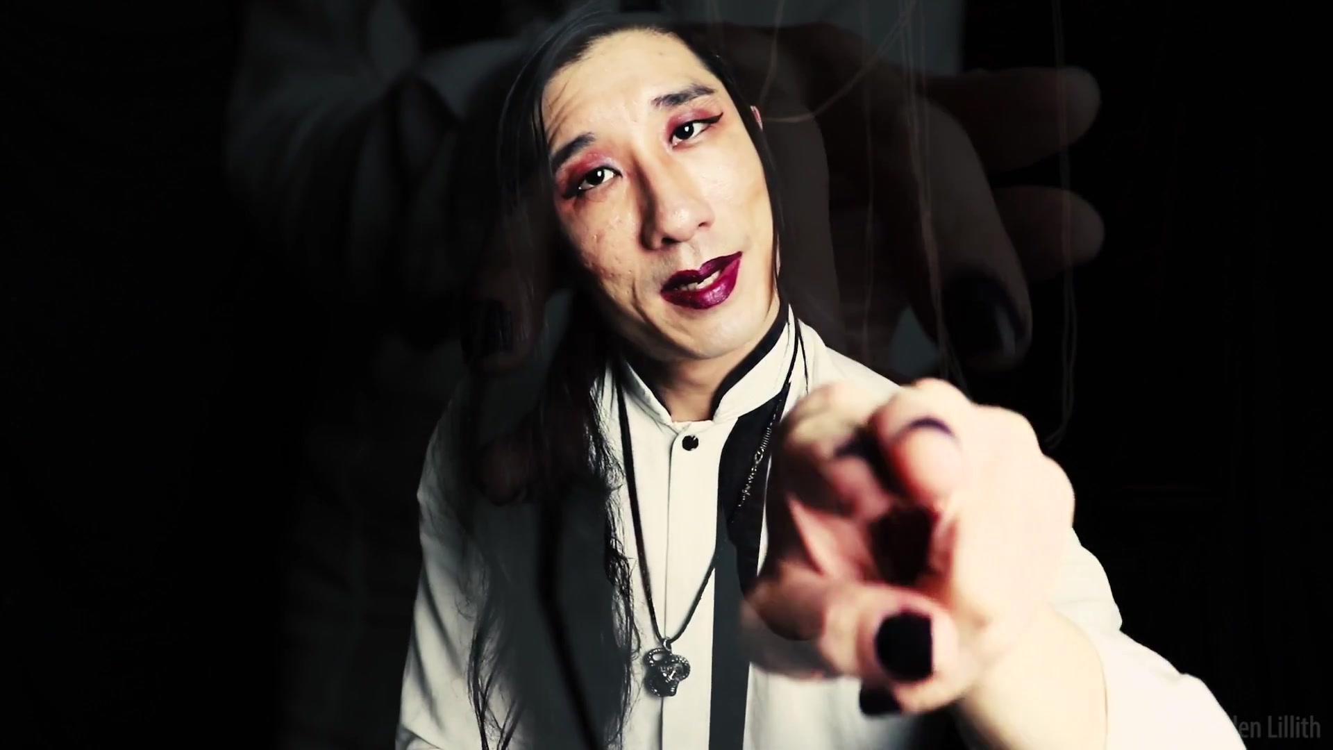 Long Fingered Hands (Solo)
