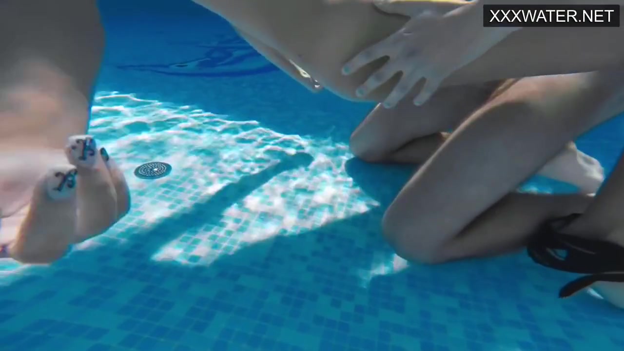 She Gives Up In Orgasms In The Swimming Pool With Big Cock