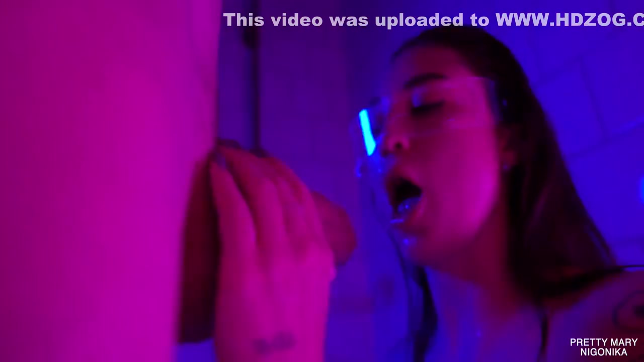 Neighbor Watched Star Wars And Decided To Suck Darkweird In The Bath - Nigonika Porn 2024