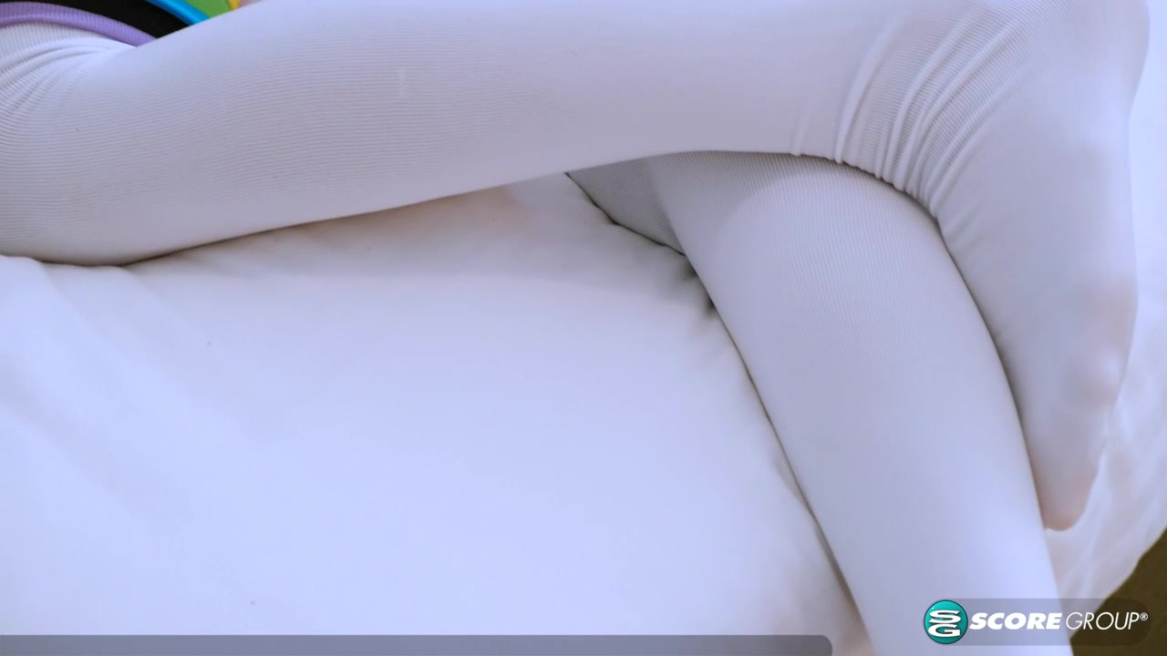 Big Clit Cummer - 18Eighteen