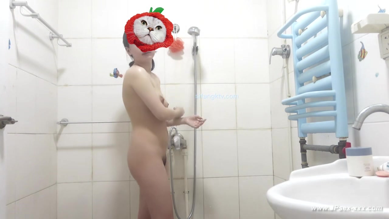 peeping chinese bath.76