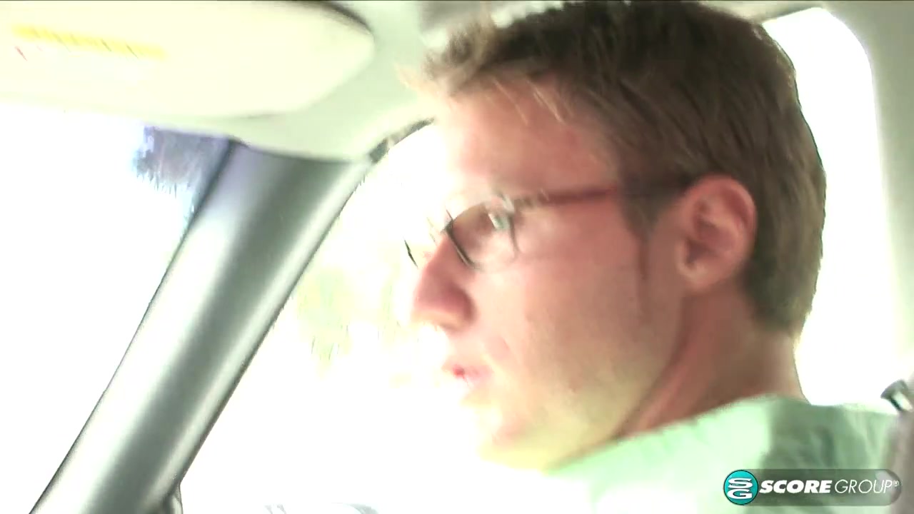 Busty Workin' Sista - ScoreVideos
