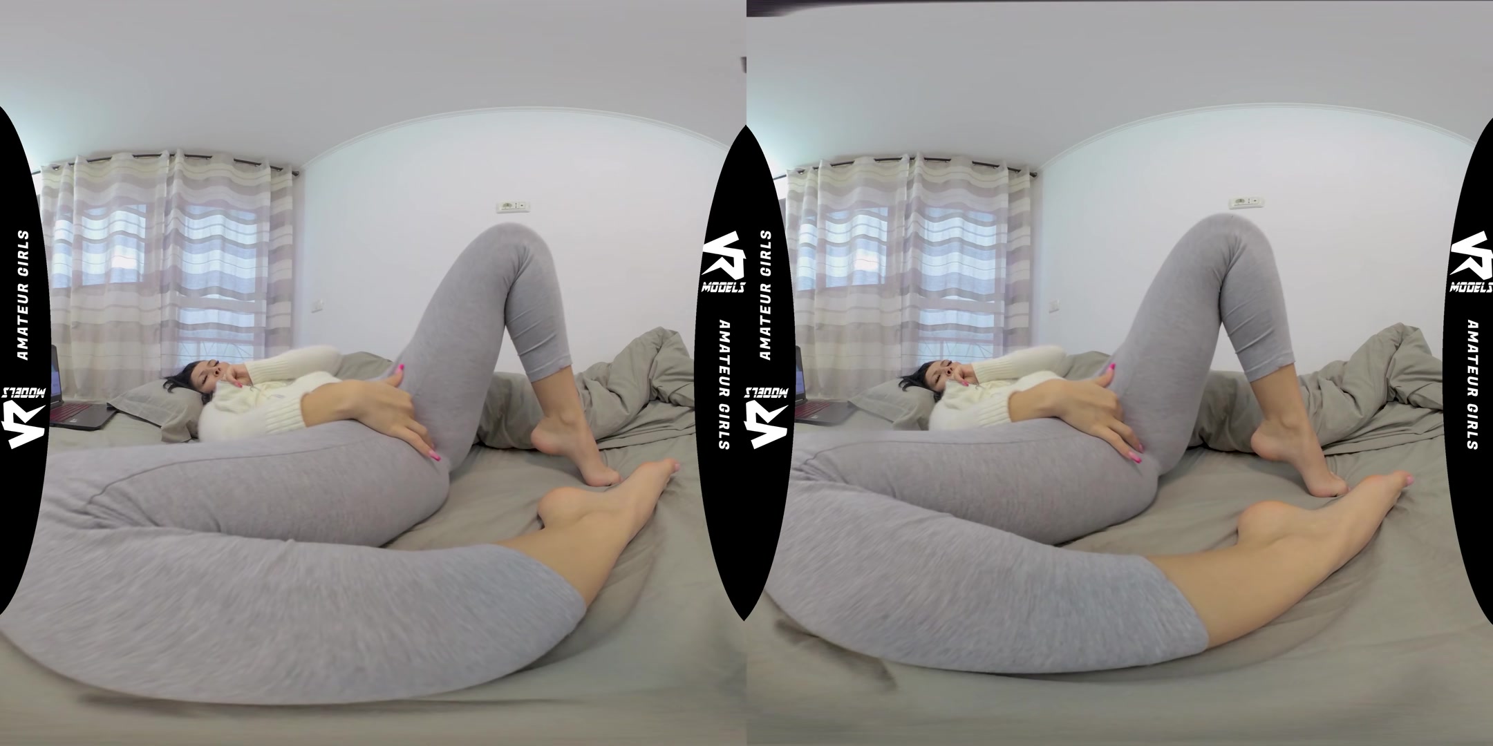 Ripped My Yoga Pants & Squirted All Over My Bed - VRVids
