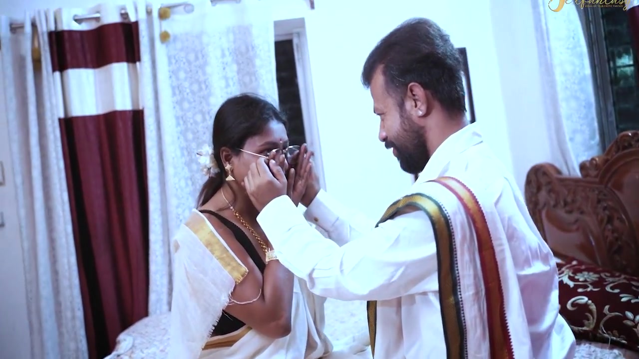 South Indian Bhabhi Has Enjoyed The Hardcore Sex Of Her Husbands Friend