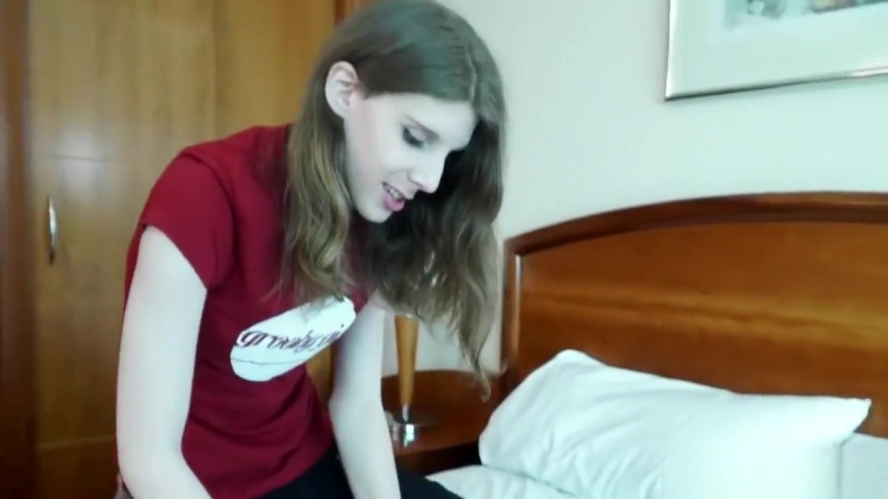 TS girlfriend drilling dykes tight asshole