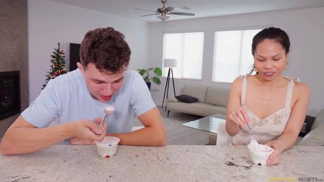 Stepmom Loves Cum - S2:E4 - Momlover