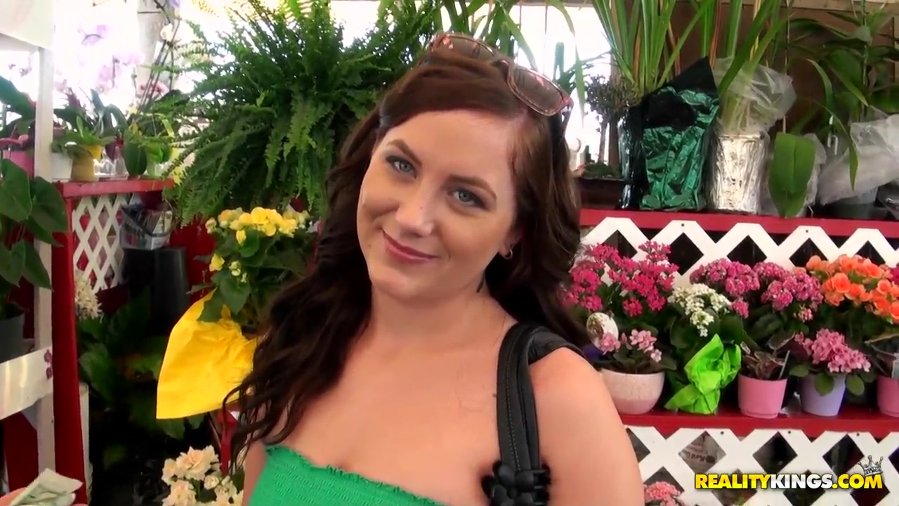 Bruno meets appetite Hayden Bell at the local flea market and invites her at his home