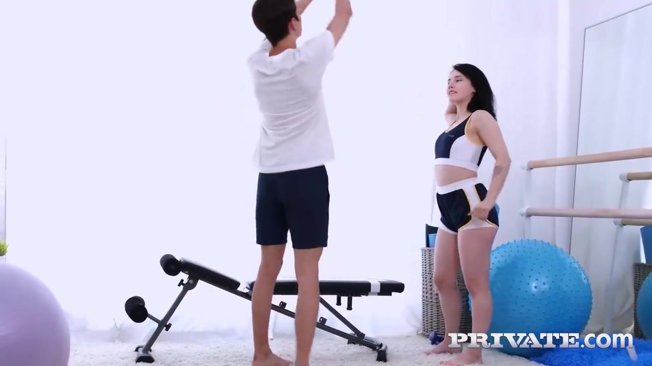 Mia Parker - Gets Her Ass Pounded At The Gym!
