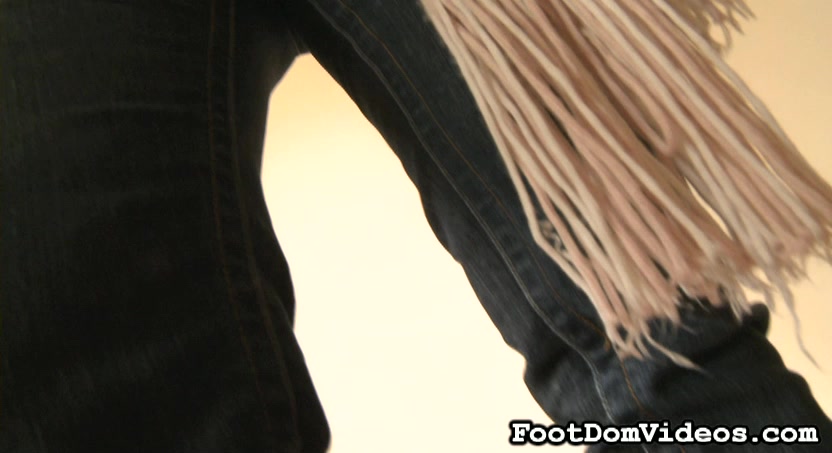 Foot Dom Video