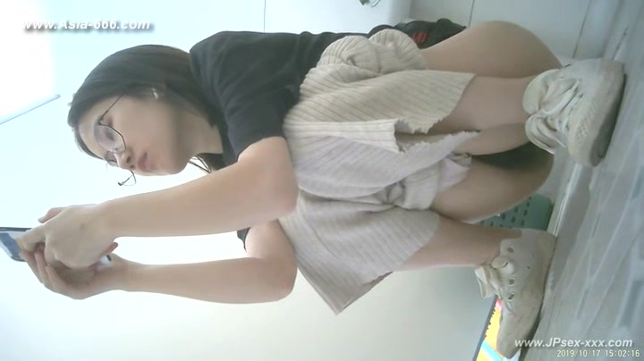 chinese girls go to ***