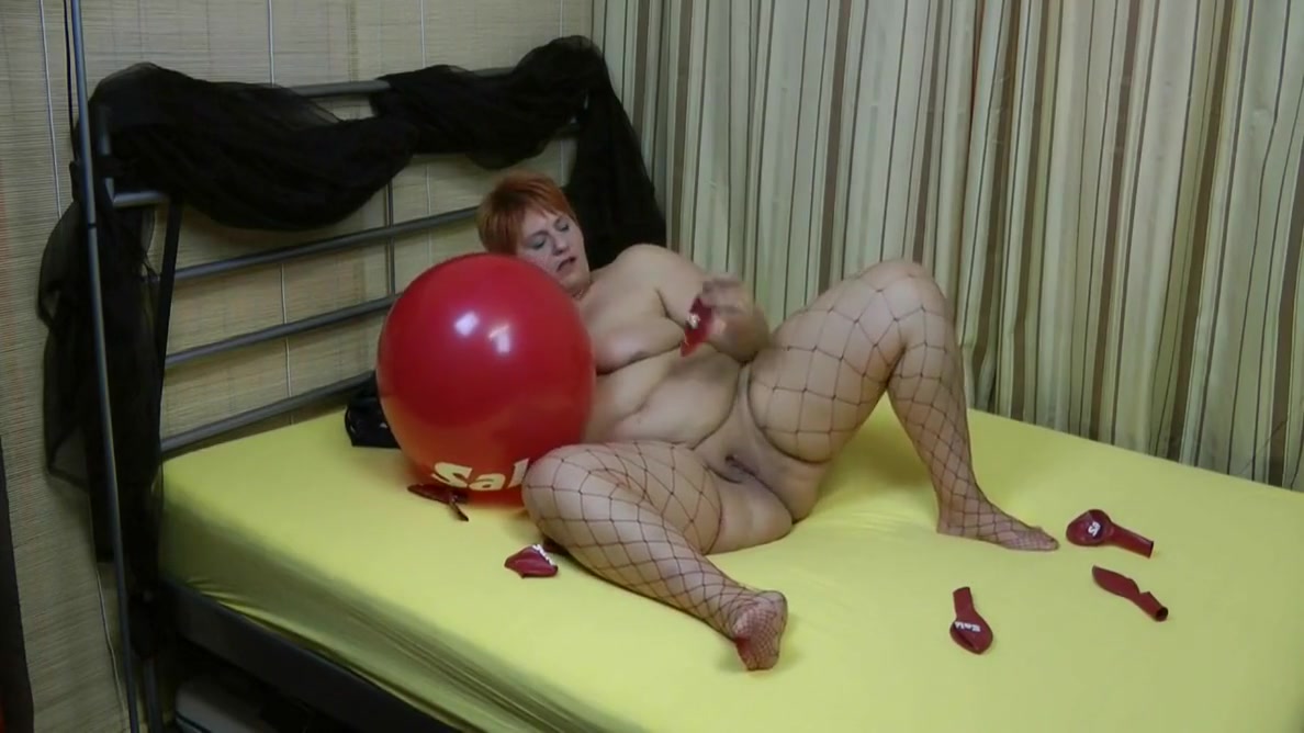 Naked Balloon Games With Anna Devot