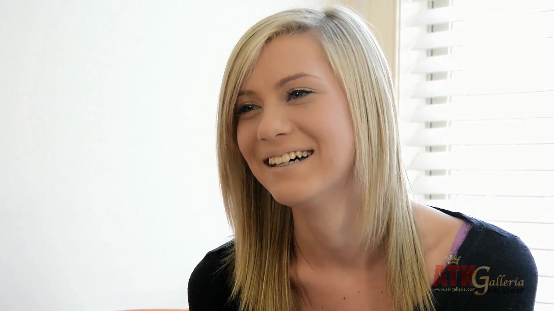 Chloe Brooke interviews.
