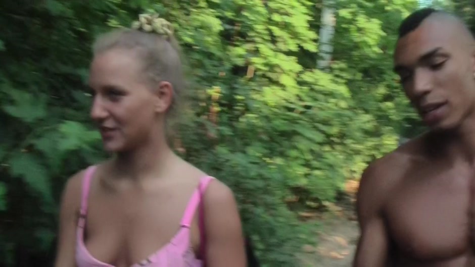 Jennifer in outdoor sex video with a couple fucking on a beach