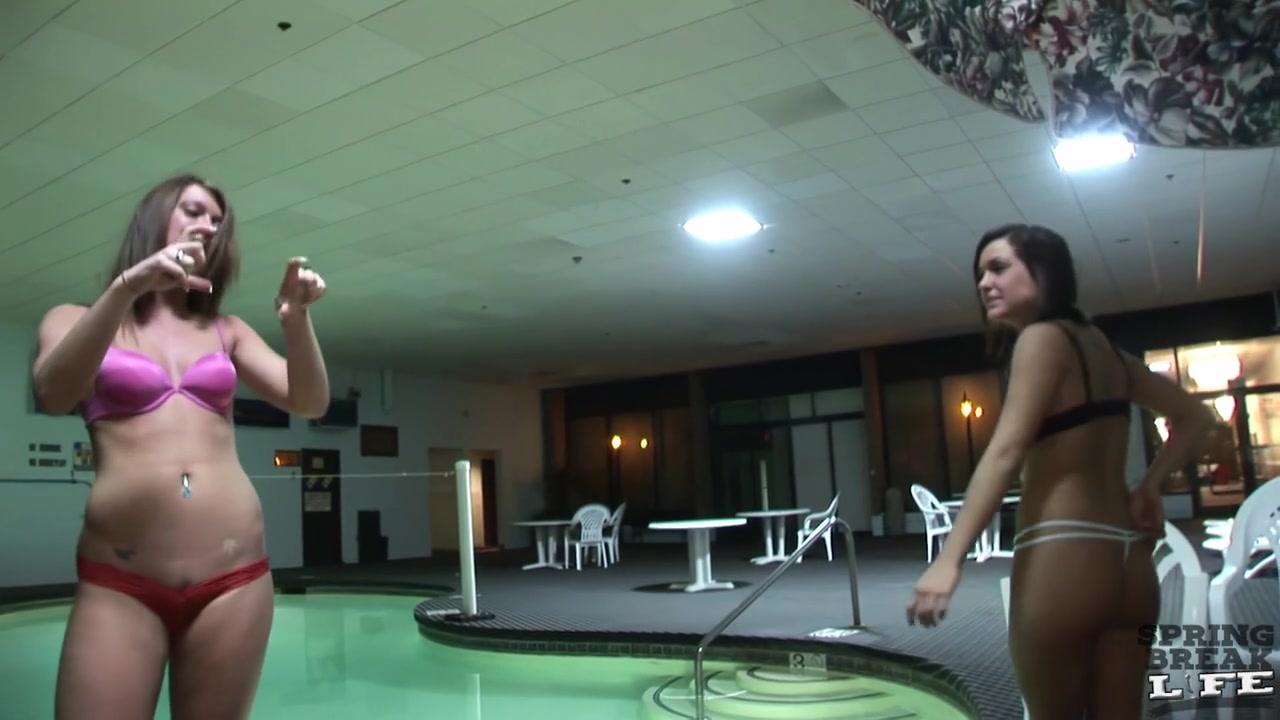 Girls Flashing in Hotel