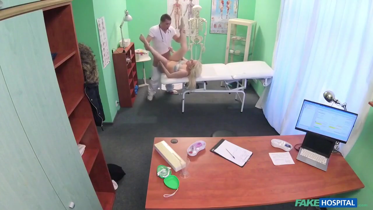 A Young Blondie Gets Her Pussy Fingered And Sticked Deeply By A Doctor