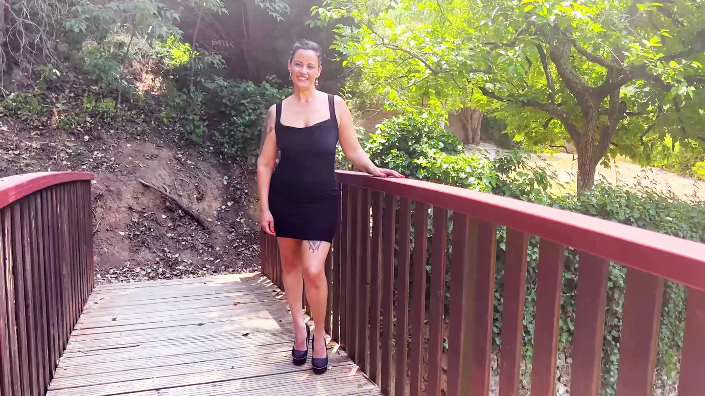 Lady, 41, wants to sweat! - Jacquie et Michel TV