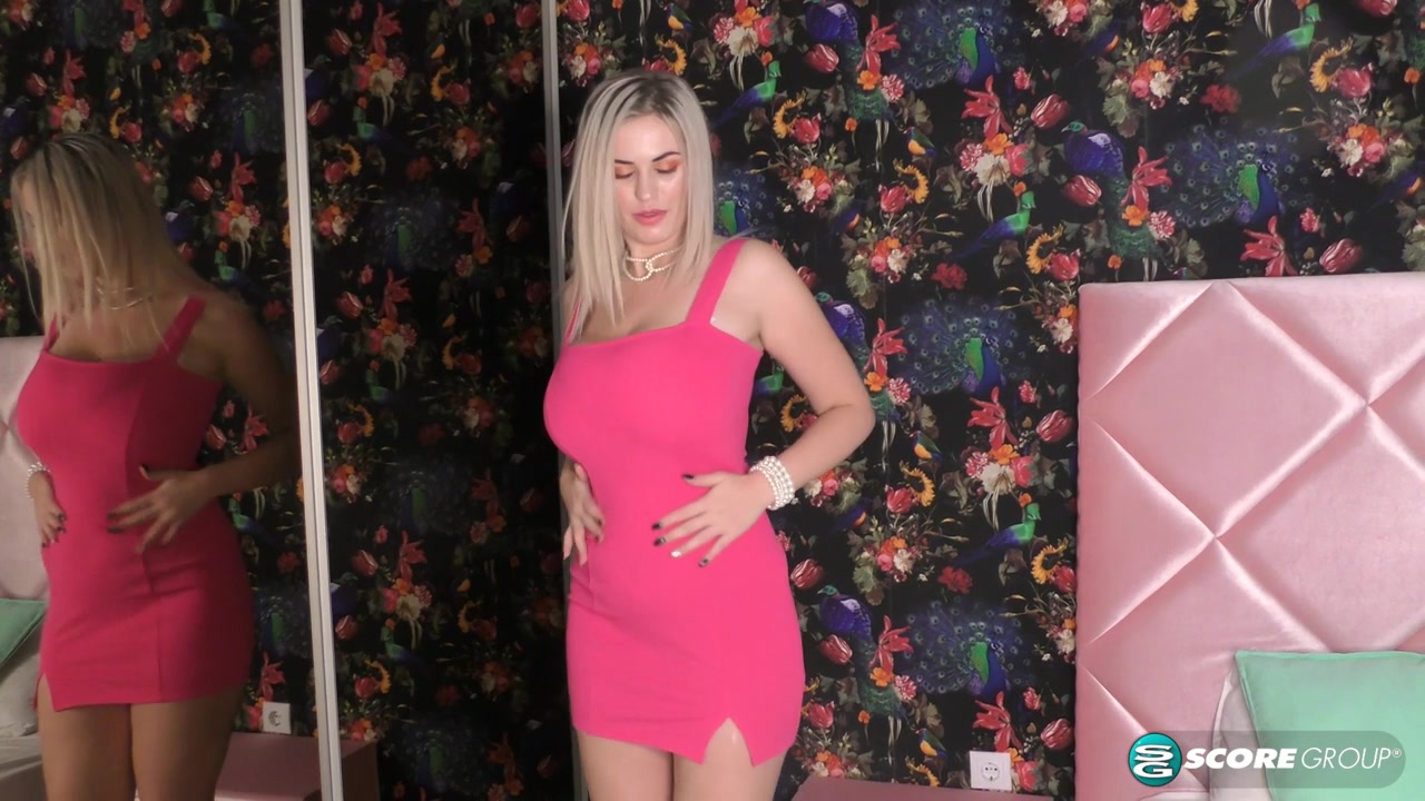Alexsis Faye Will Make Your Day
